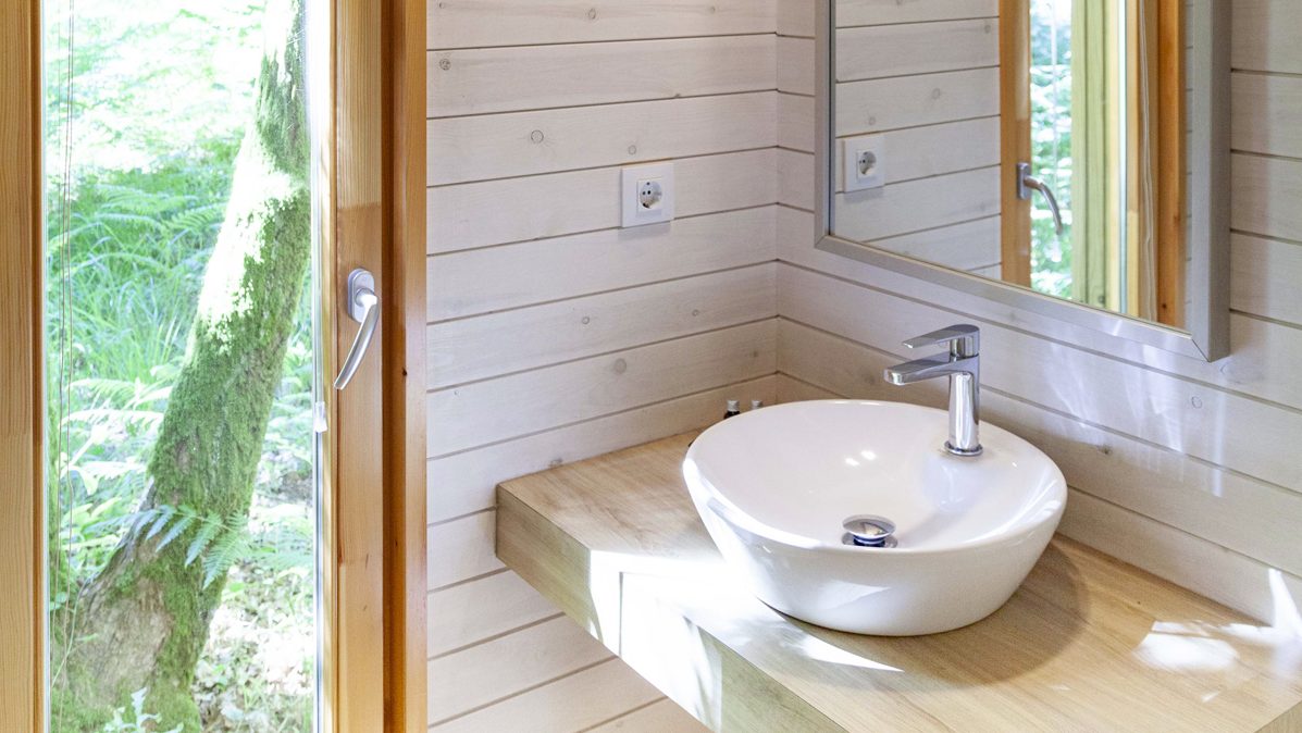 baño completo rustico cabaña madera